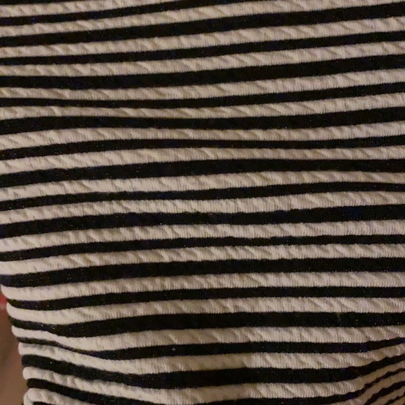 Elle women’s size 6 stripped belt dress - Picture 3 of 3